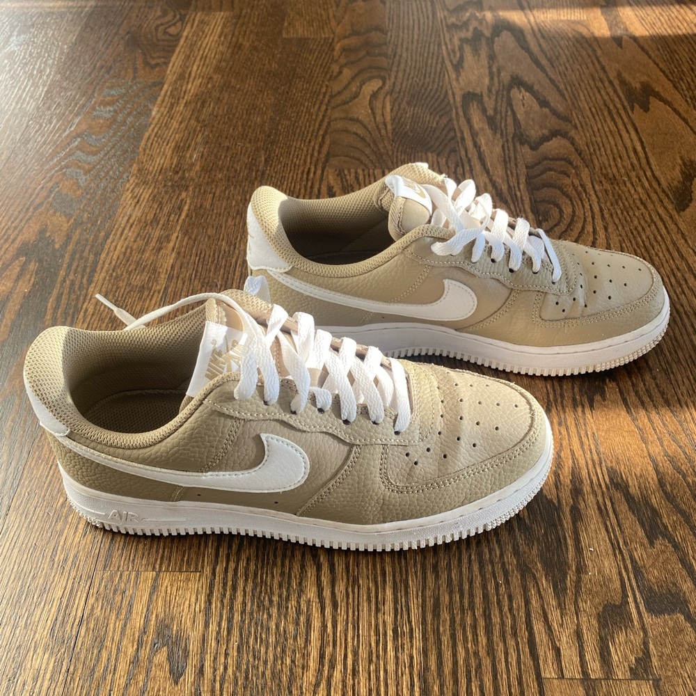Nike Air Force 1 '07 low-top sneaker in a khaki size 7